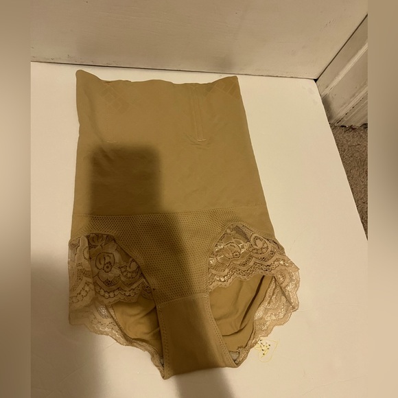 Women's High-Waist Tummy Control, Butt Lifter, Triangle Briefs With Hip Package - Picture 2 of 3